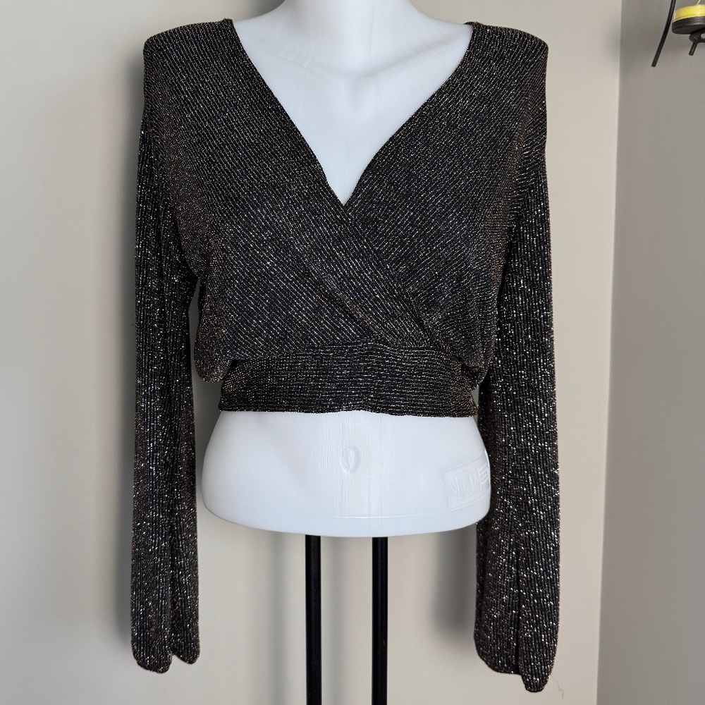 Chocolate Women's Long Sleeve Metallic Glitter Crossover Crop Top V-Neck Black M